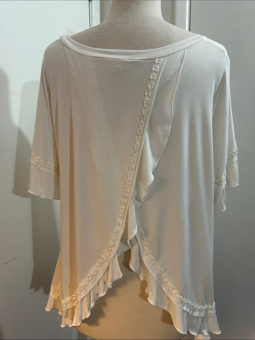 POL Cream Ruffle-Hem Swing Tunic - Picture 2 of 3